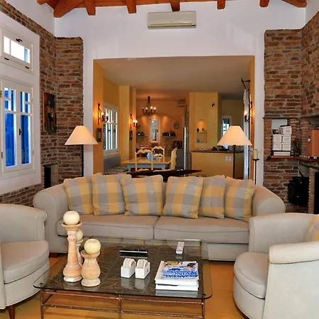Sports And Leisure Villa *